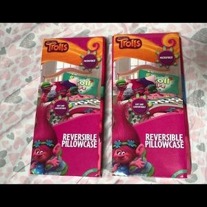 TROLL REVERSIBLE PILLOWCASES (2) *NEW*